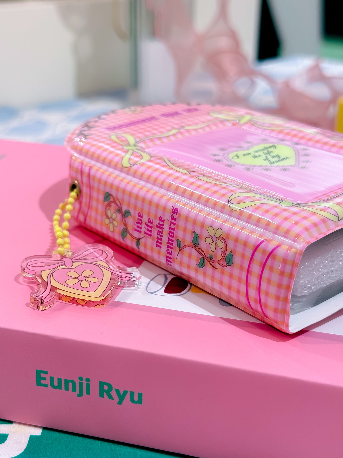 Photo Album with Keychain for Polaroid photos & Photocard