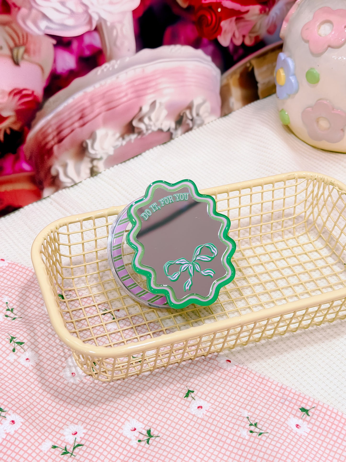 Funky Magnetic Phone Grip (complimentary Magnetic Ring sticker)